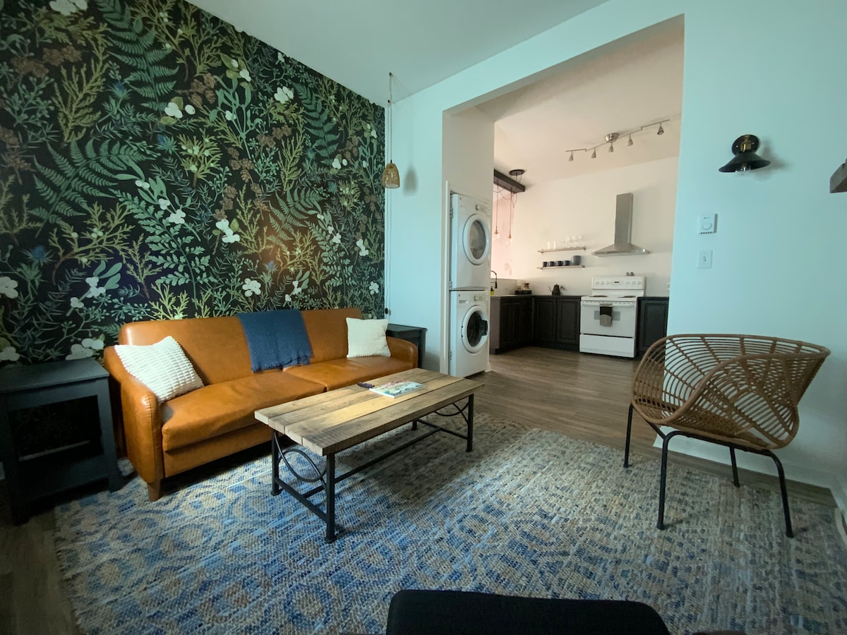 Cozy New Denver Hideaway suite, sleeps 4