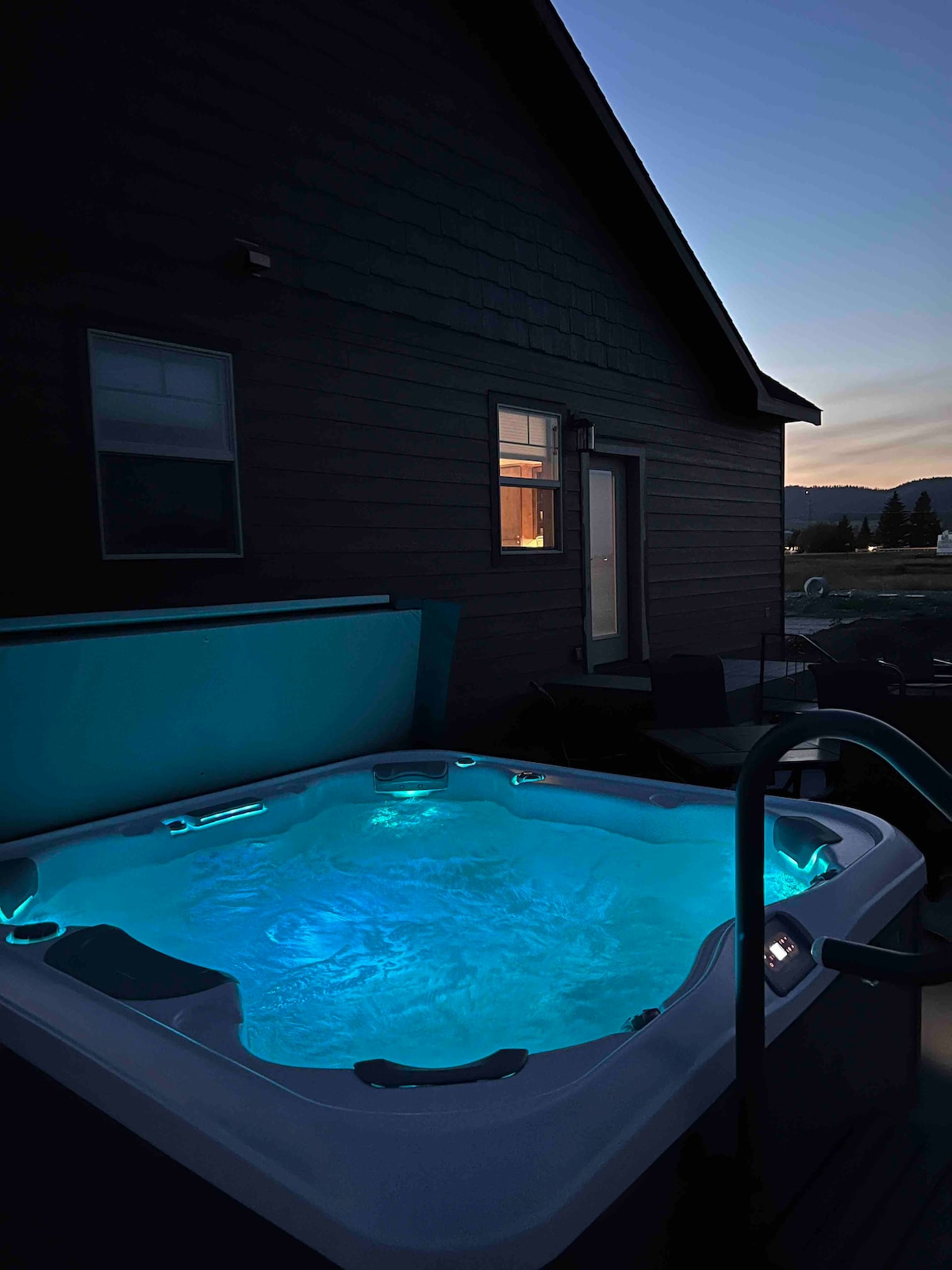 NEW: Glacier Haus adventure base, hot tub!