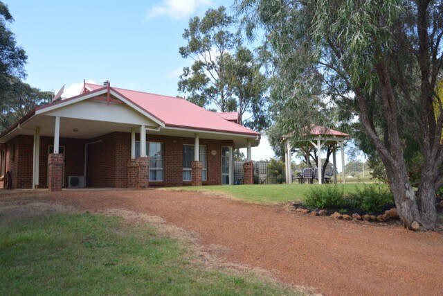 Karri Ridge Chalet - Hamelin