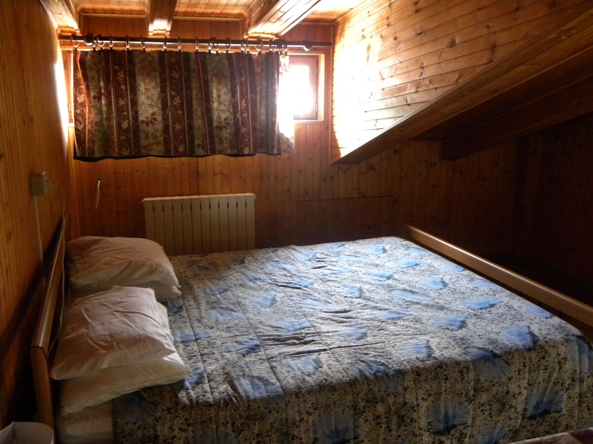阁楼， 4张床，可欣赏蒙特罗莎美景