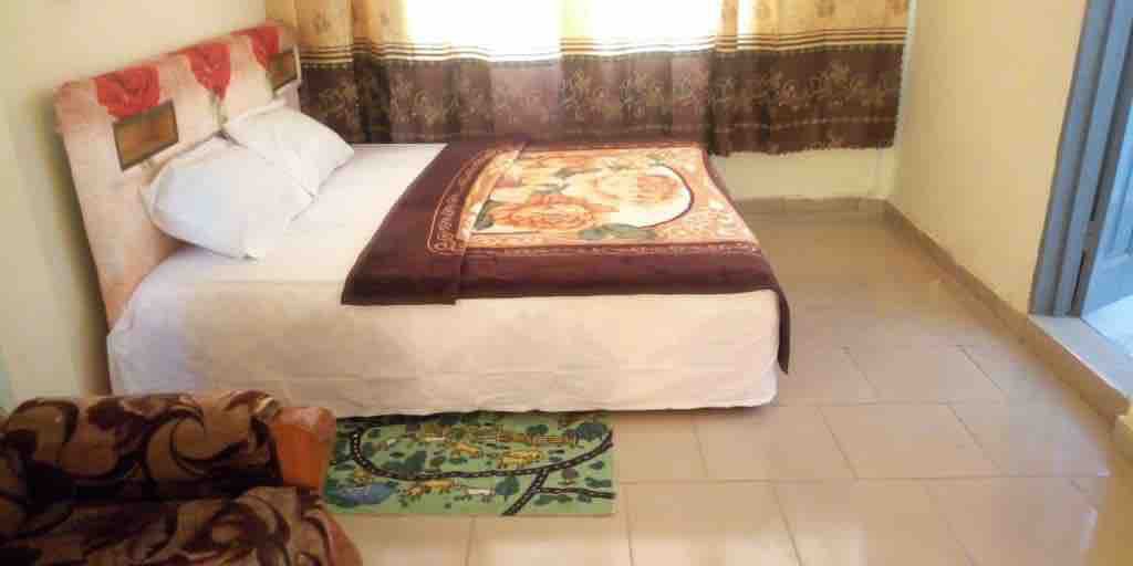 Adua lodge, a private bedroom close to Bolgatanga