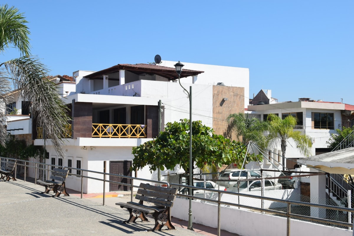 「Casa Milagrosa」海滨别墅。