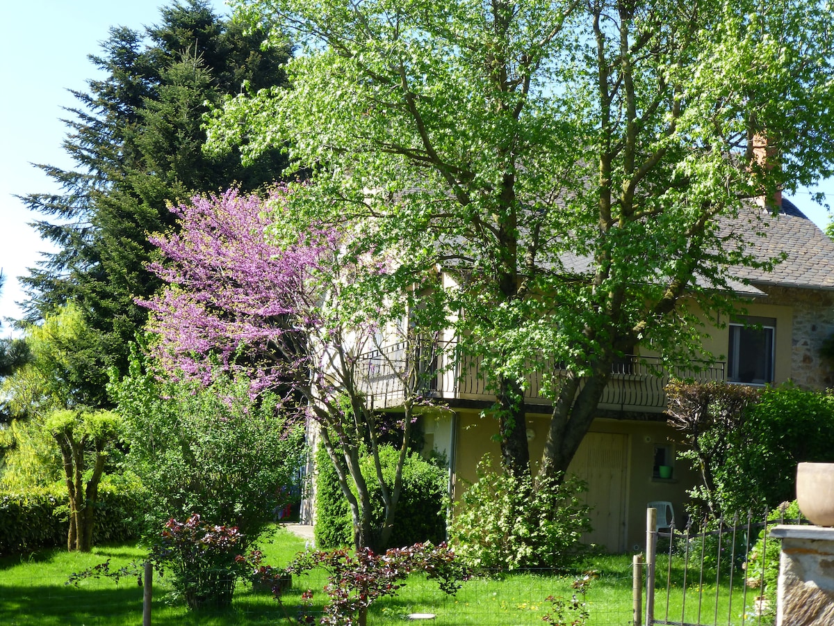 Gîte au coeur de la campagne à 5mn du lac.