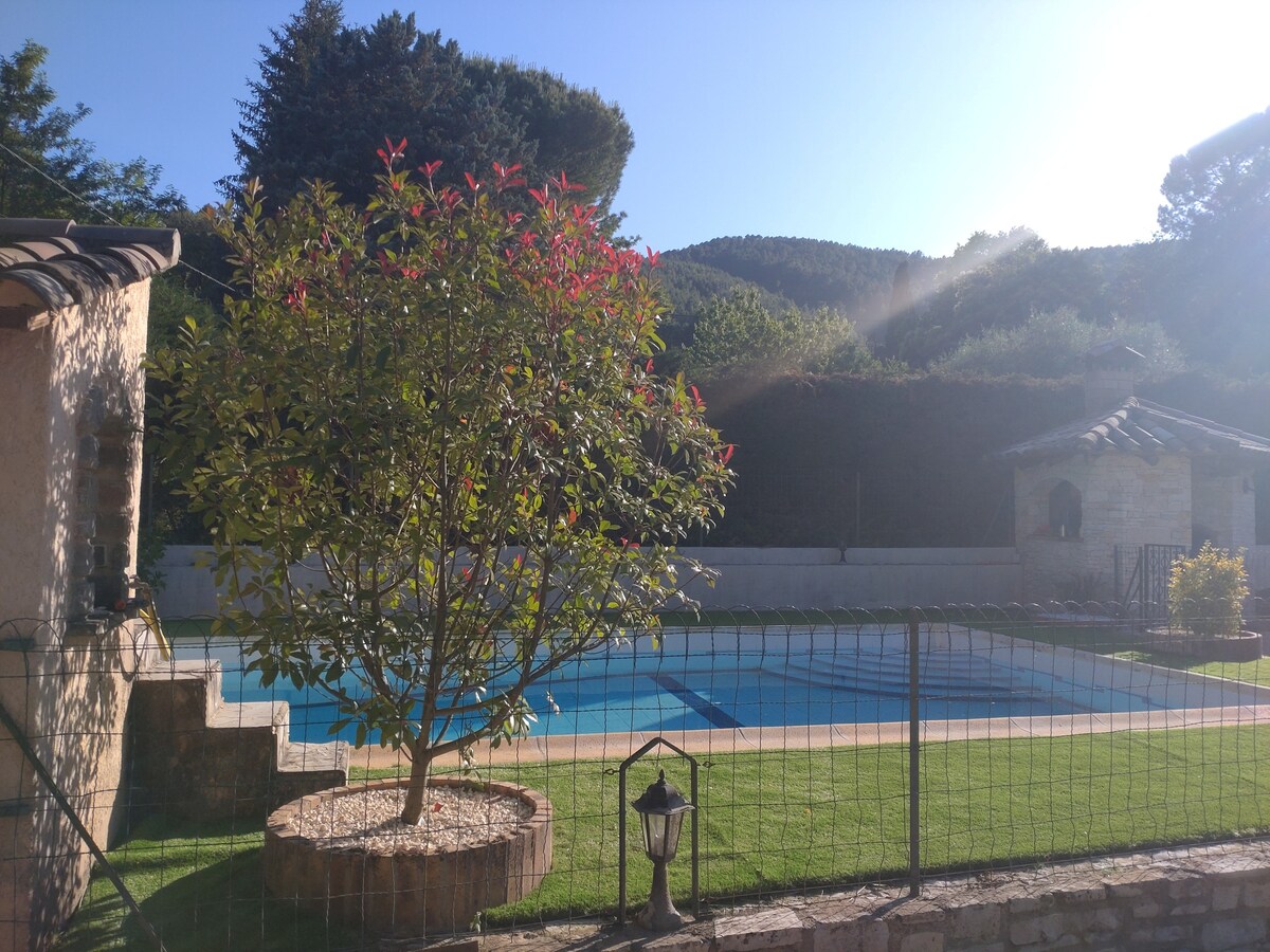 Villa avec piscine au calme dans les Cévennes.