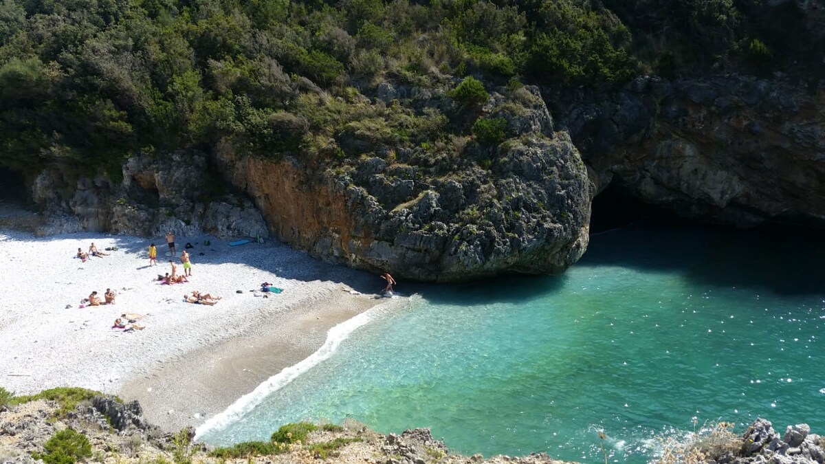 La Casa del Mastro
奇伦托（ Cilento ）美丽海滩