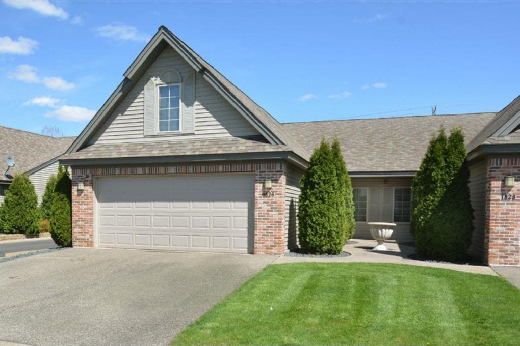 Quiet Duplex in Hudson, WI for the Super Bowl