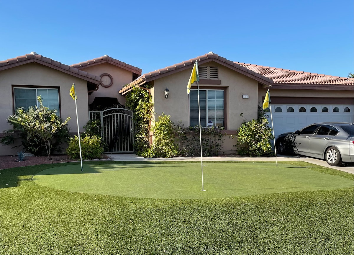 Main house with pool: Coachella & Stagecoach close