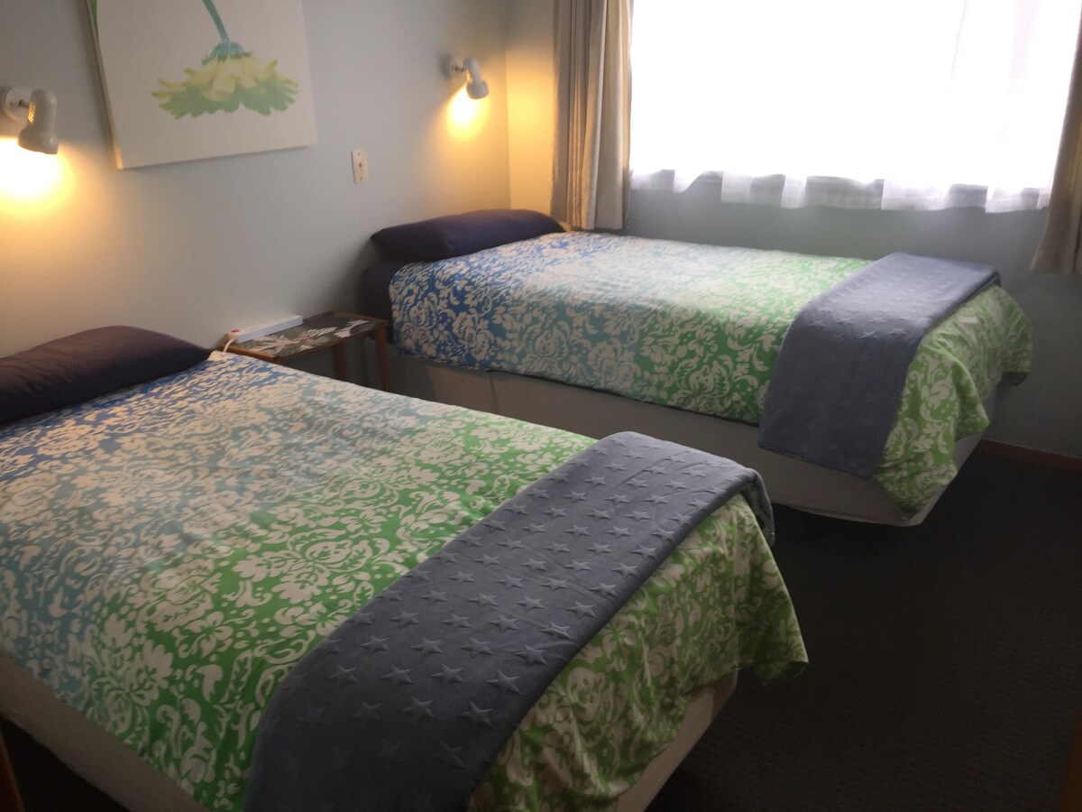 Trip Inn旅舍，双人床或单人床，共用卫生间