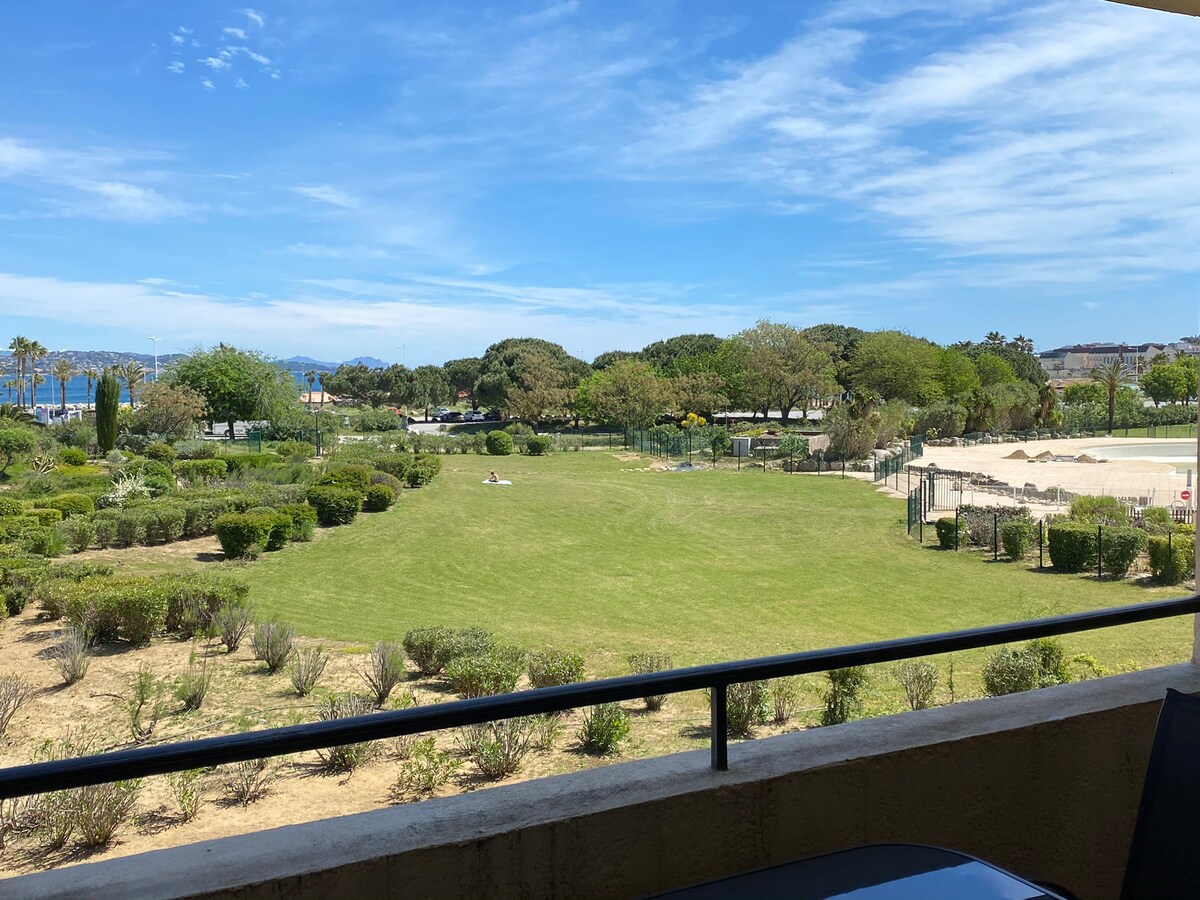 Appartement 2 pièces vue mer proche st tropez