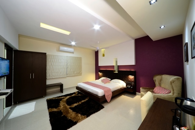 A/c Premium Rooms in Hitech city, Hyderabad