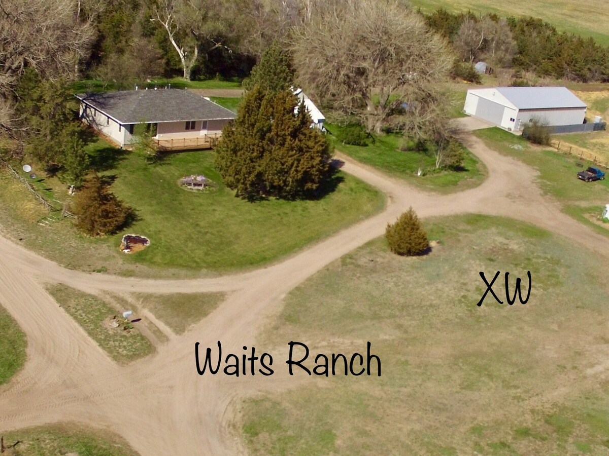 Waits Ranch - - Zebra Room! （牧场上没有面具！ ）