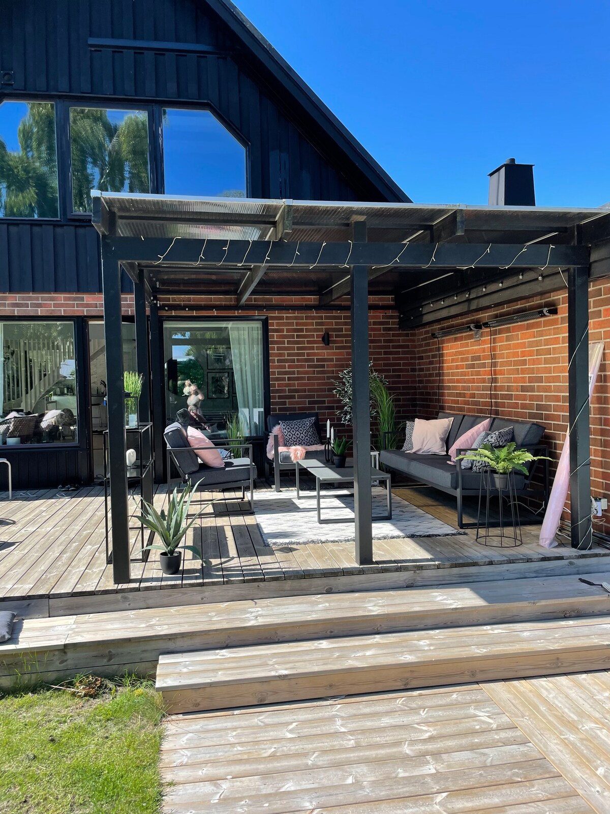 Trevlig villa med pool i mysiga Höllviken