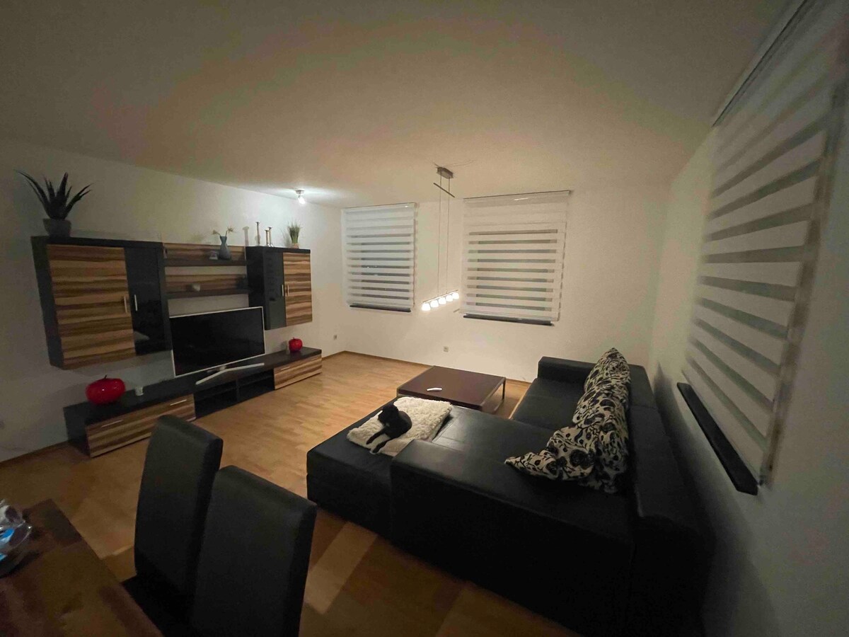 Zentral-Modern-Bequemes Studio Appartement 80m2