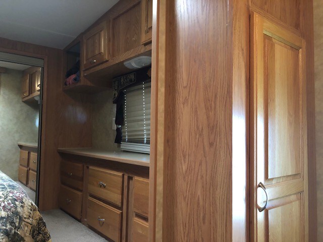 Comfortable Camper 34'  Will Move to Your Site!