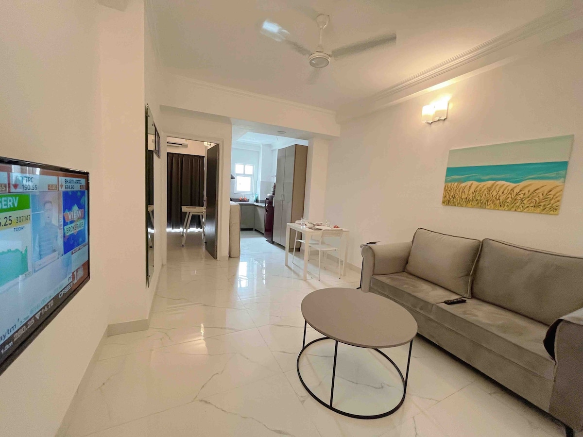 Bright and airy 1 bedroom Apartment :Near Airport