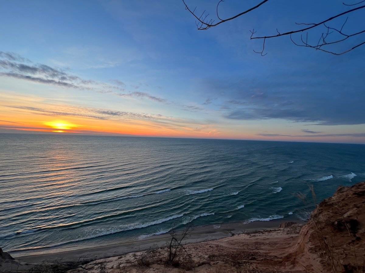 波希米亚农舍>我从密歇根湖（ Lake MI ）出发，带热水浴缸