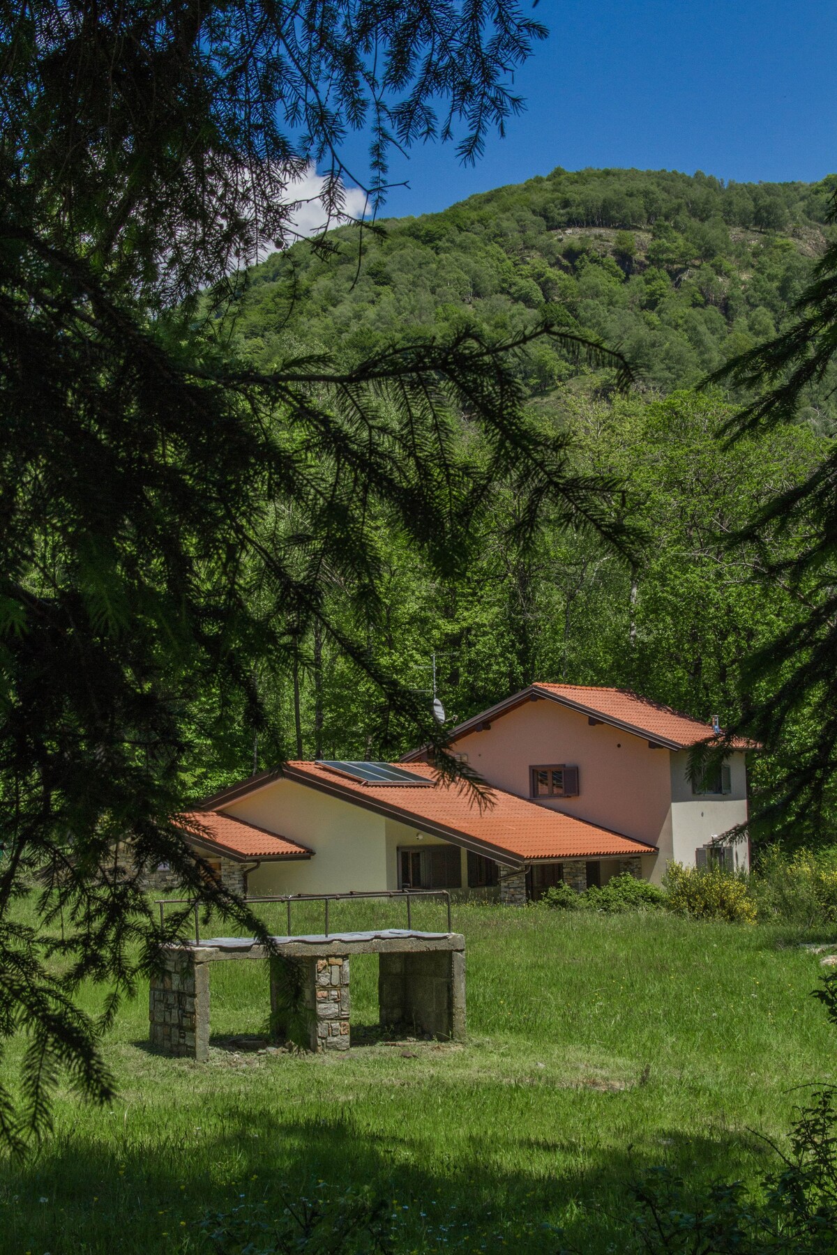 Alpine chalet sul Lago Maggiore小团小团体