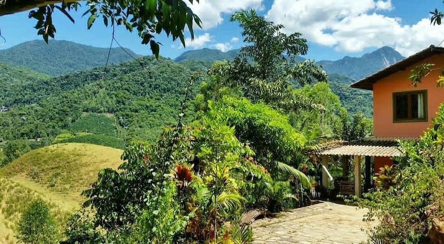 Patrimônio da Penha/ Divino de São Lourenço的民宿