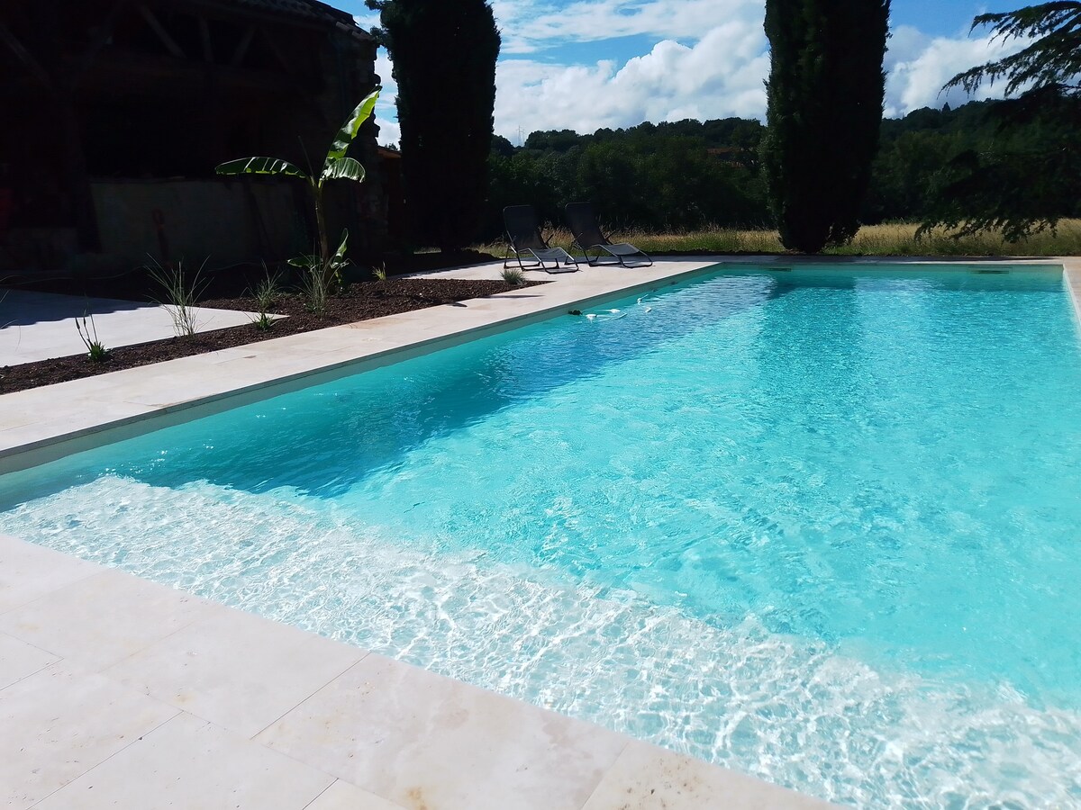 Gîte avec Piscine Lot et Nature 2 à 4 pers.