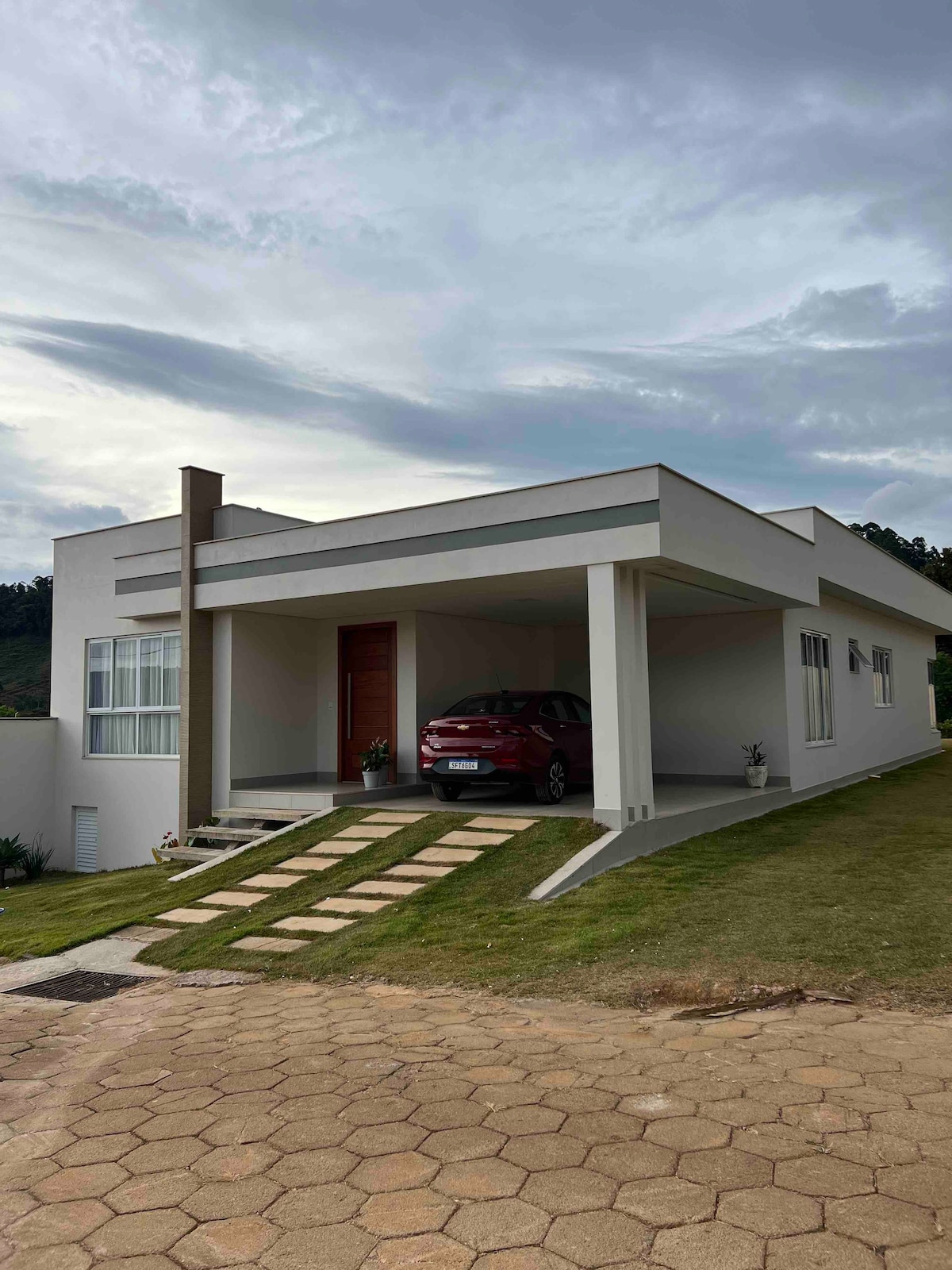 Casa campo Ipê branco