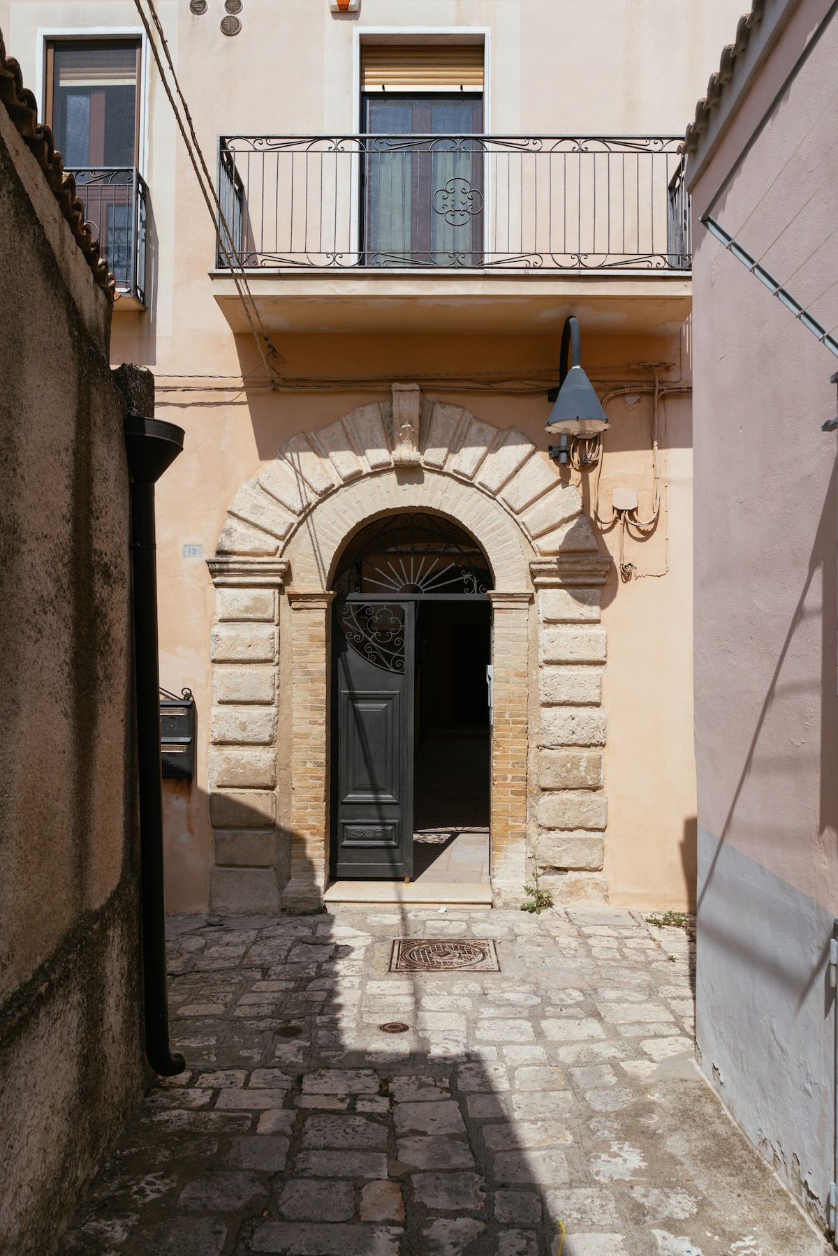 Casa vacanze LE GINESTRE ，湖景。MIGLIONICO