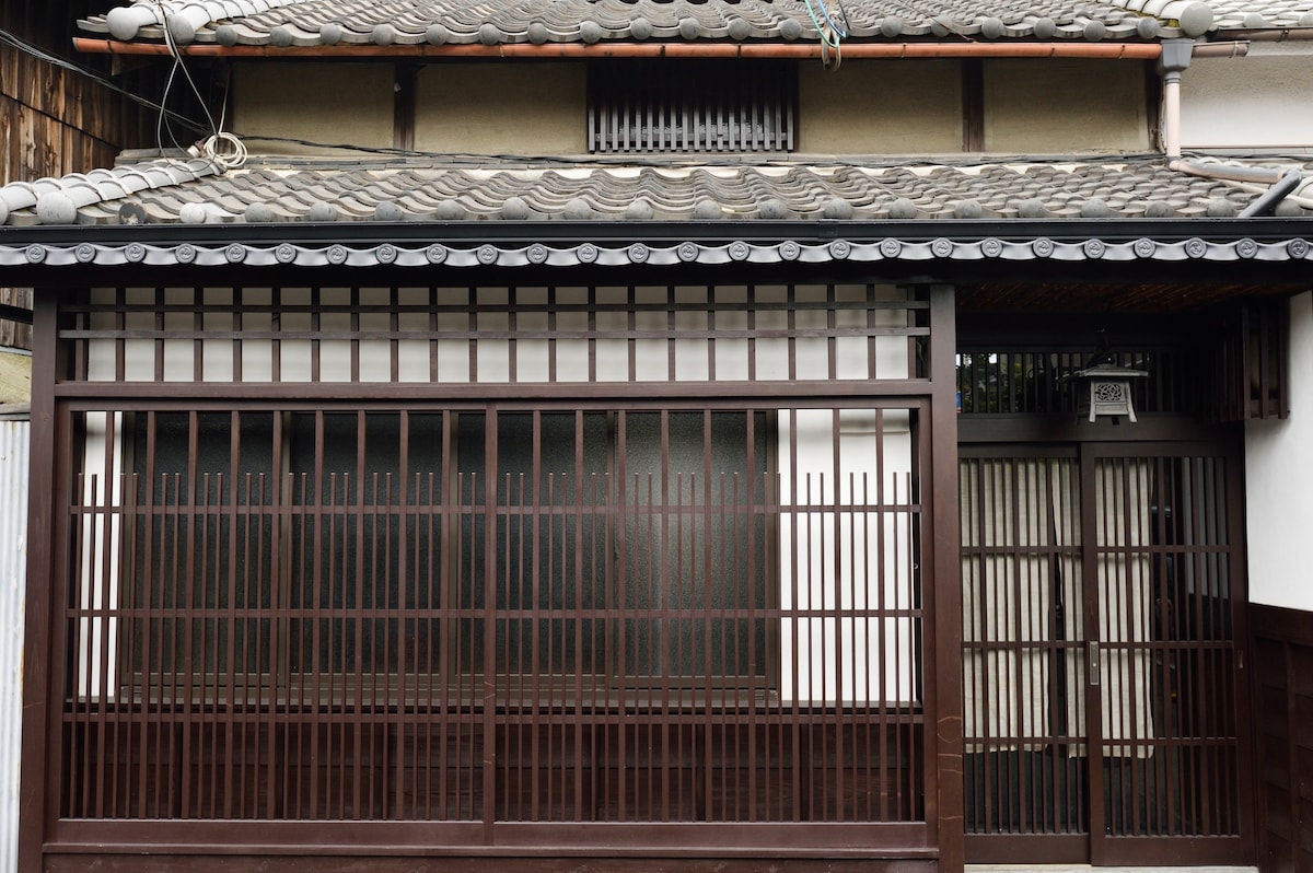 日本的传统房子。靠近车站