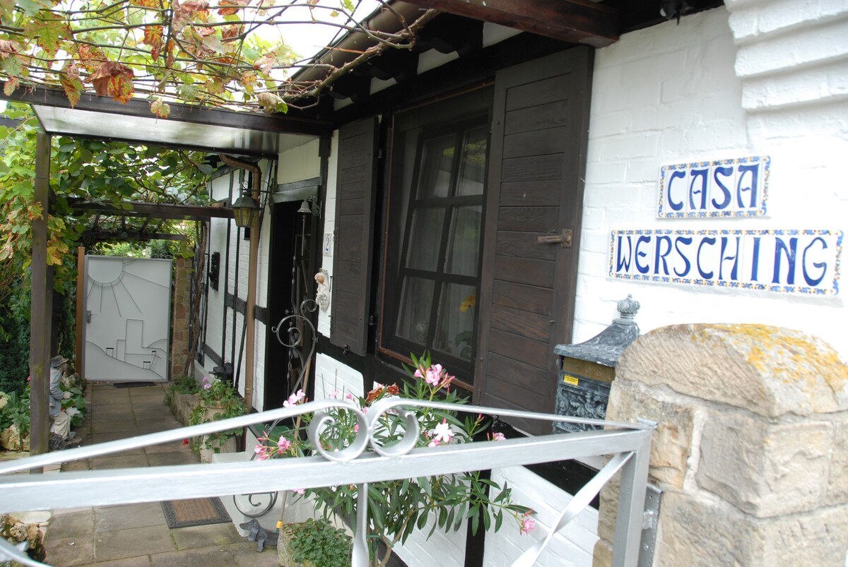 Cosy & quiet Cottage with nostalgic flair