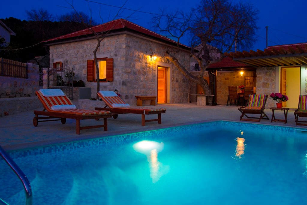 Beautiful Dalmatian villa private heated pool
