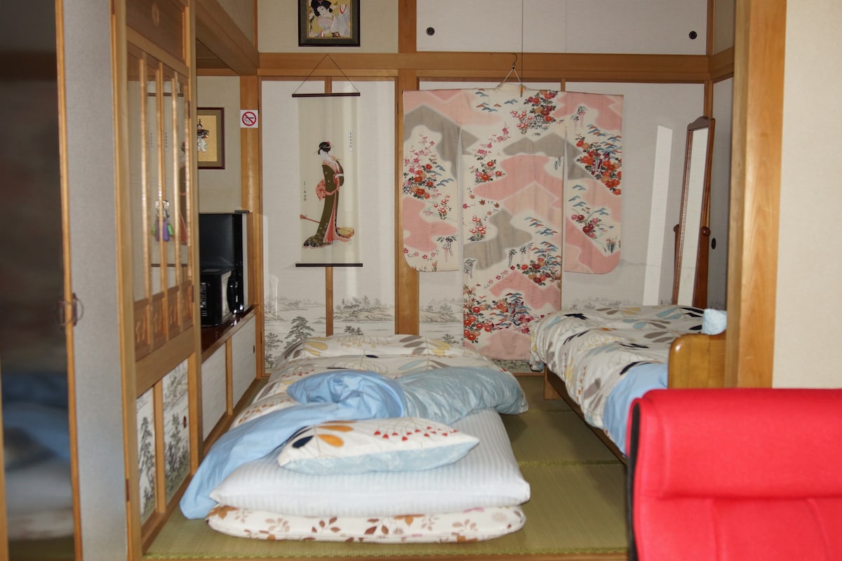 从松户站（ Matsudo Station ）到上野（ Ueno ）不到20分钟！ 「一栋豪华的黄色房屋」*舒适热门的住宿*