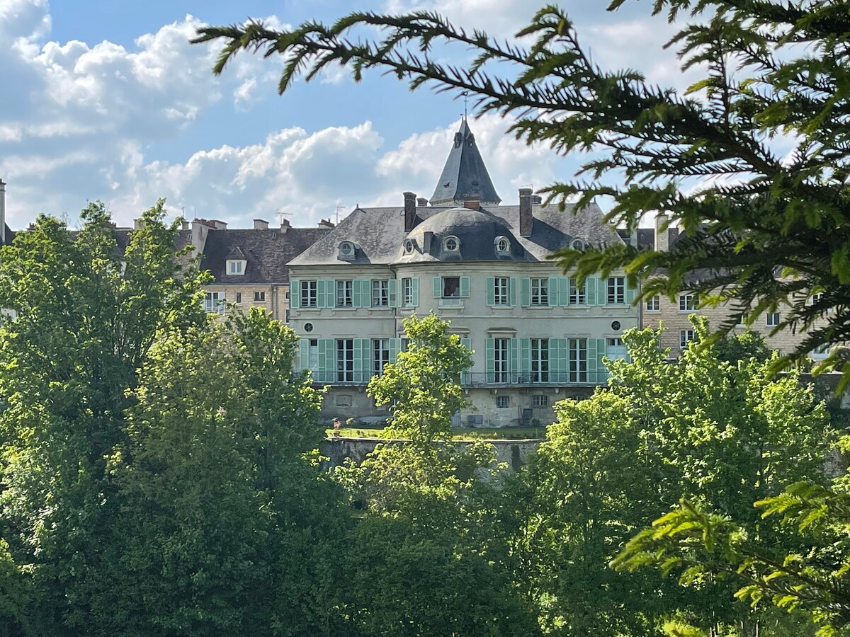 Suite de la Rotonde, Castel Saint-Léonard