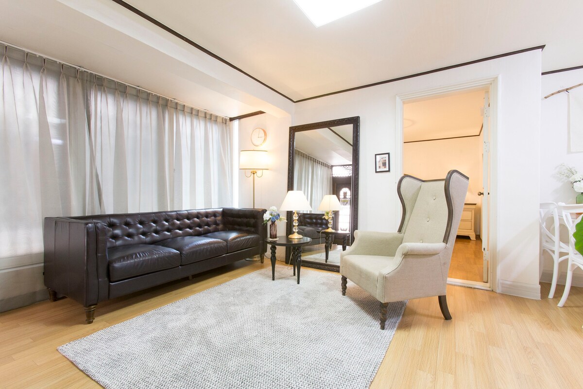Lovely House #1/Comfort&Clear/Hongdae2min /1Floor