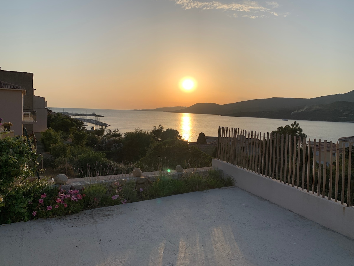 Charmante maison avec une splendide vue mer