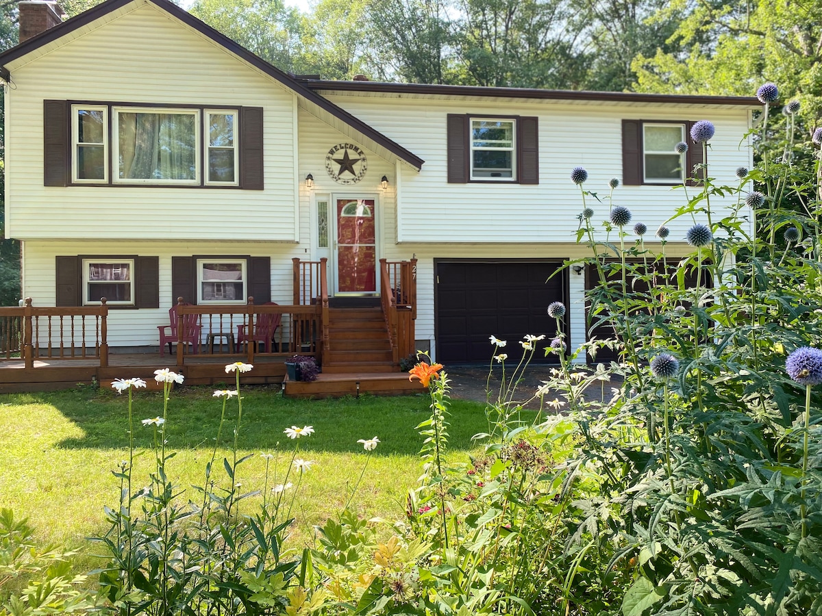 Spring in VT! Quiet/yard/parking/W&D/Wi-Fi/pet ok