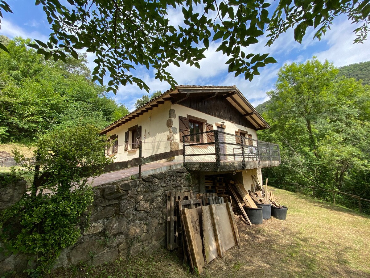 La Bruguera ： La Vall de Bianya的小屋