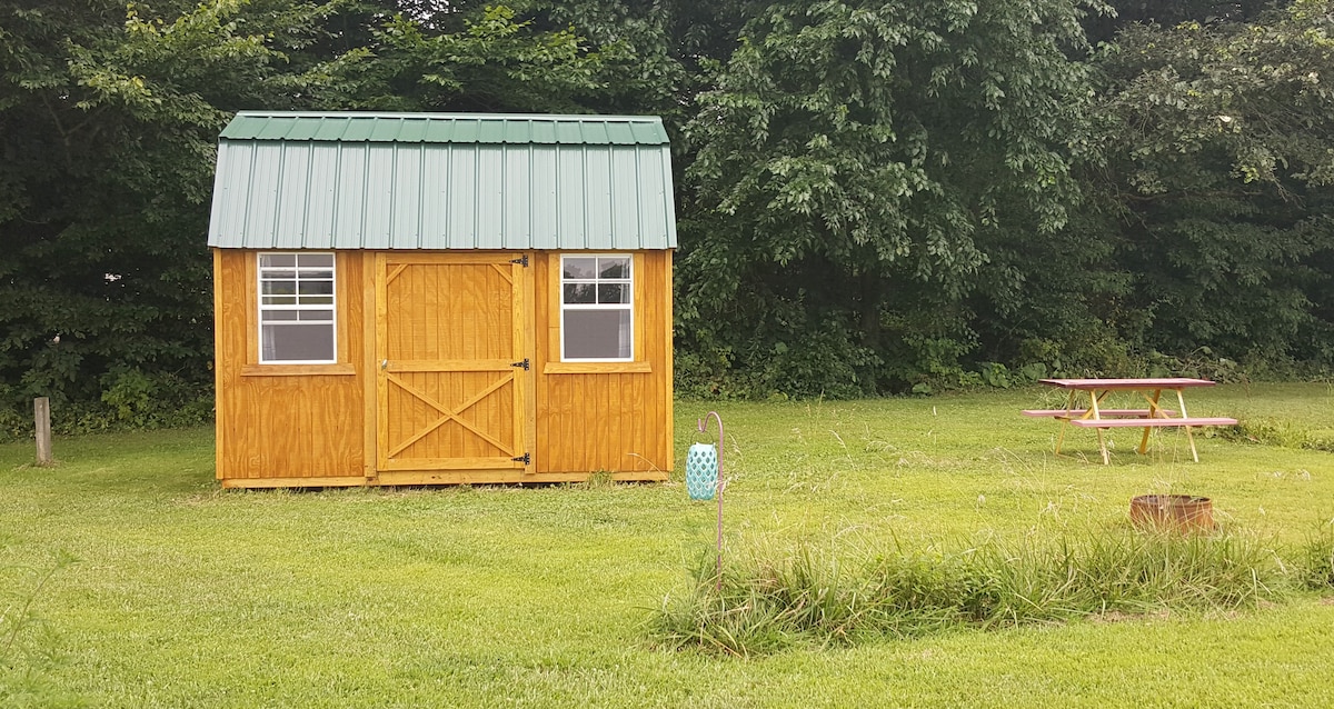 The Lofted Barn @ Grins & Pickin 's CampFarm