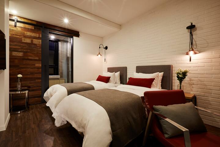 Urbanislandhotel managed Airbnb listing 3