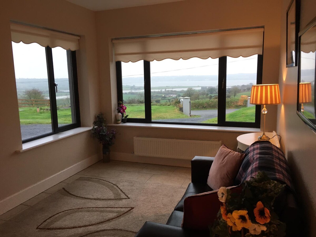 Spacious and cozy home with Youghal Bay views