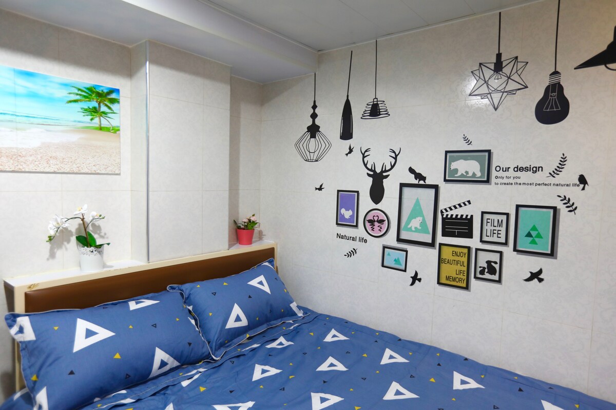 2號@香港萬悅賓館  尖沙咀地鐵站 豪華舒適 大床雙人房+獨立浴室