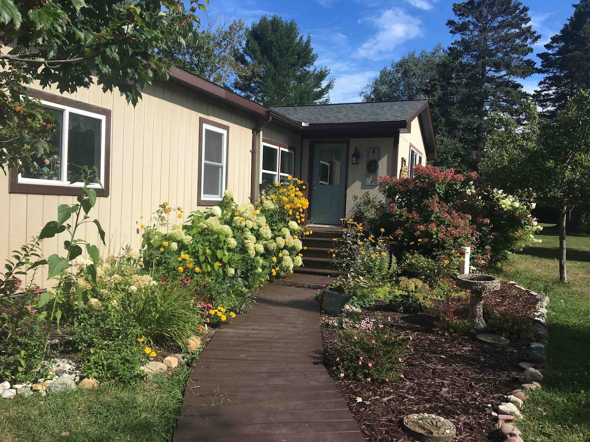 Casa Wildnerness - Mackinaw Bridge View