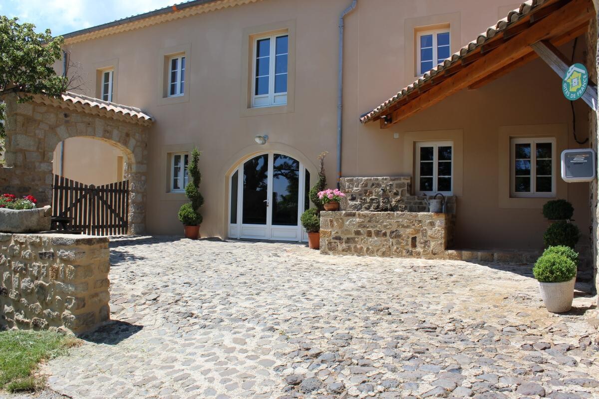 Gite Au Coin du Lavoir
Creysseilles