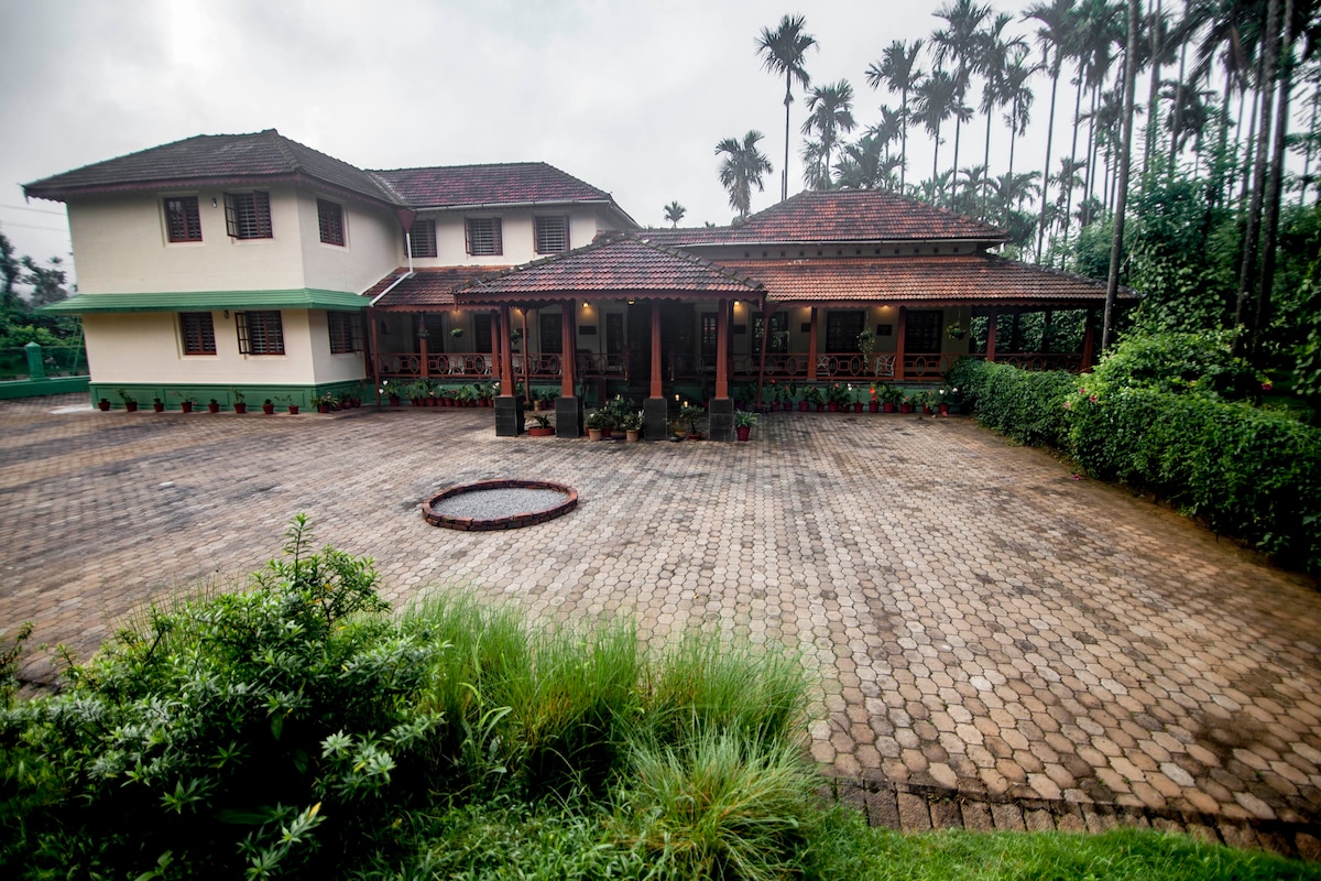 Siddhanta Manor Premium Homestay