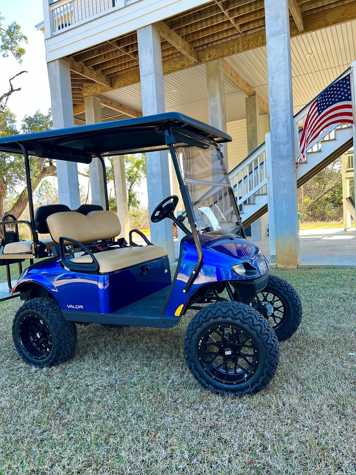 Bay view, pool, & golf cart