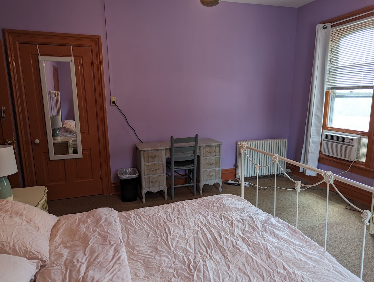 19世纪70年代第二帝国的两间卧室