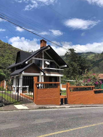 Baños de Agua Santa的民宿