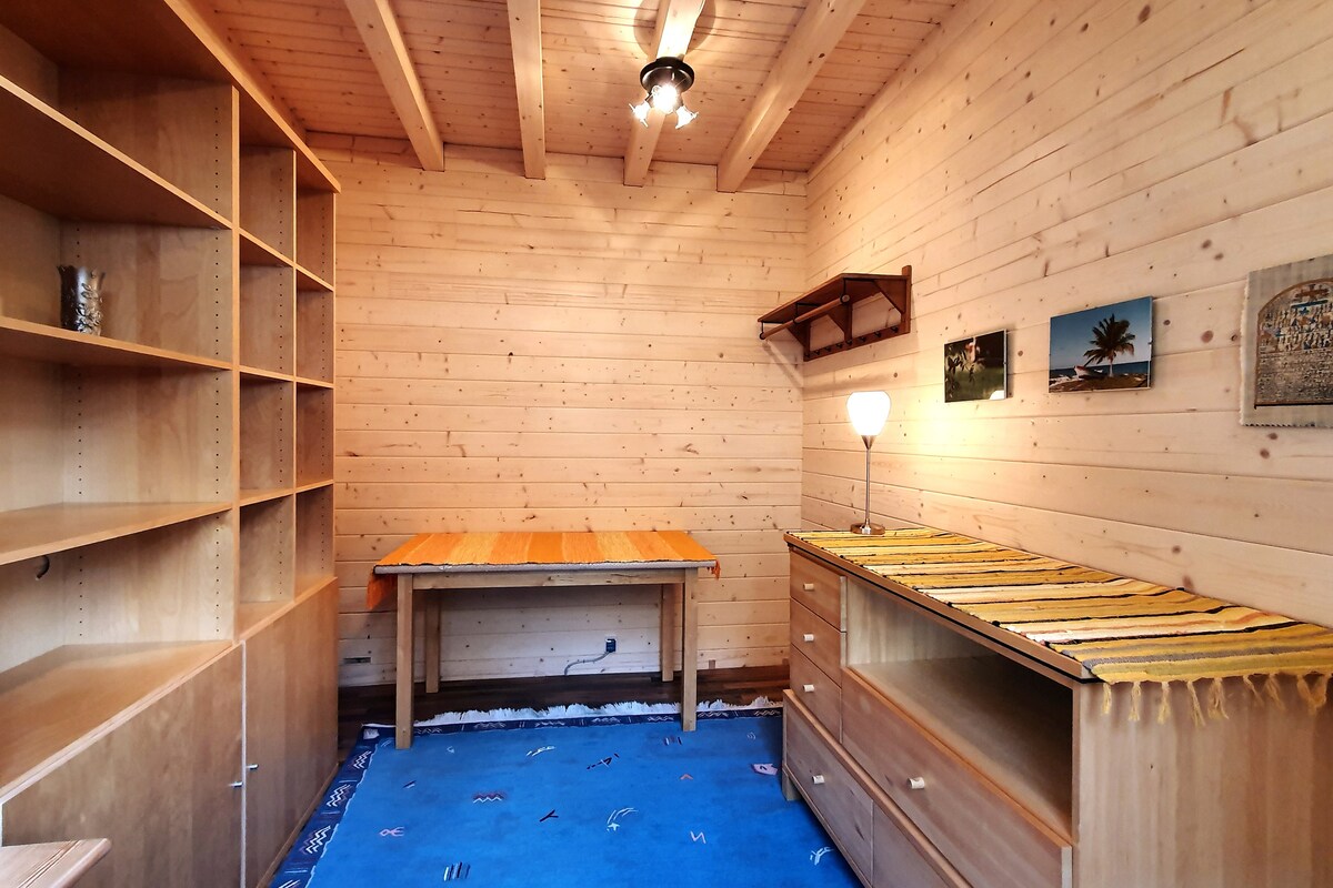 斯堪的纳维亚原木小屋-私人停车场和露台