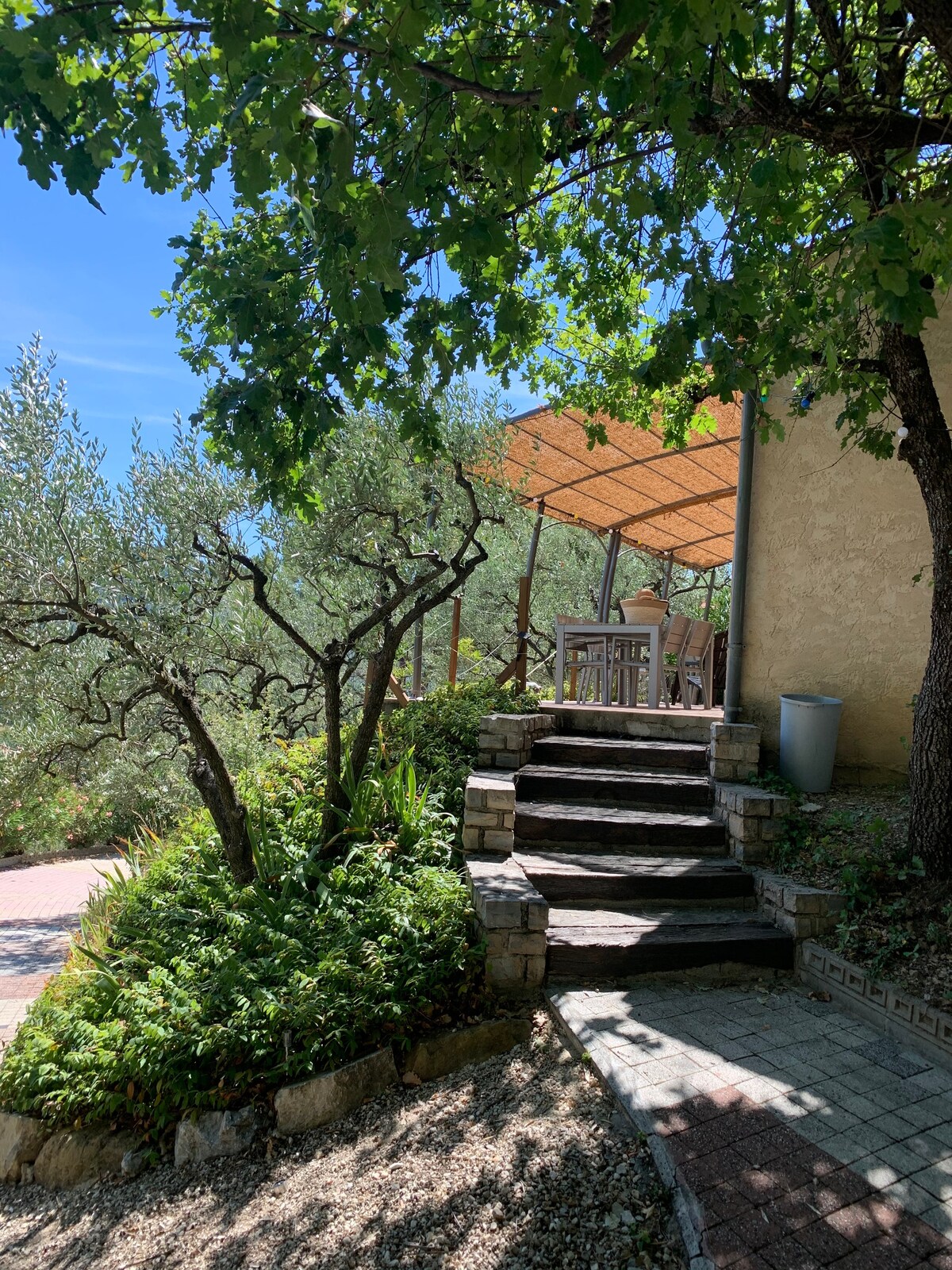 Maison avec piscine privative en Drôme provençale