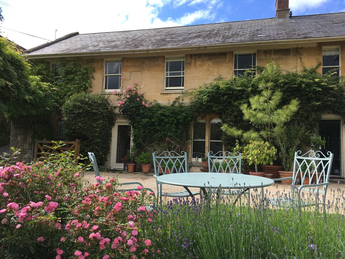 Abbotsleigh Cottage, Freshford, Bath.