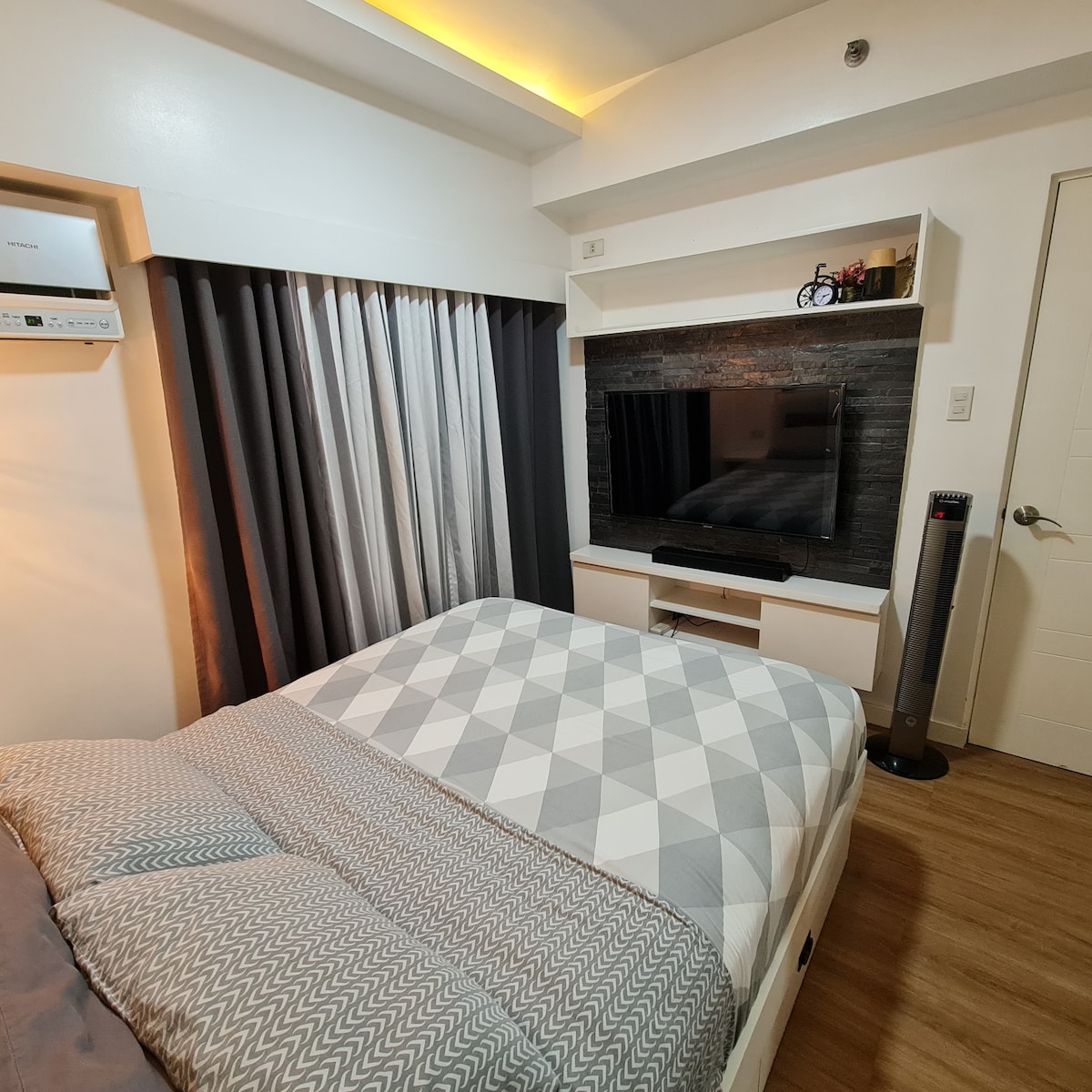 Modern 2BR Condo at Lumiere Residences