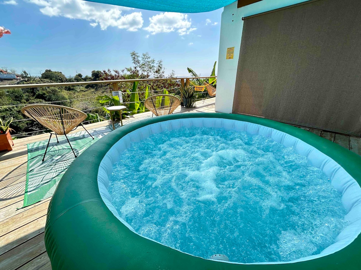 Blessed Mountain Studio A / Private Jacuzzi