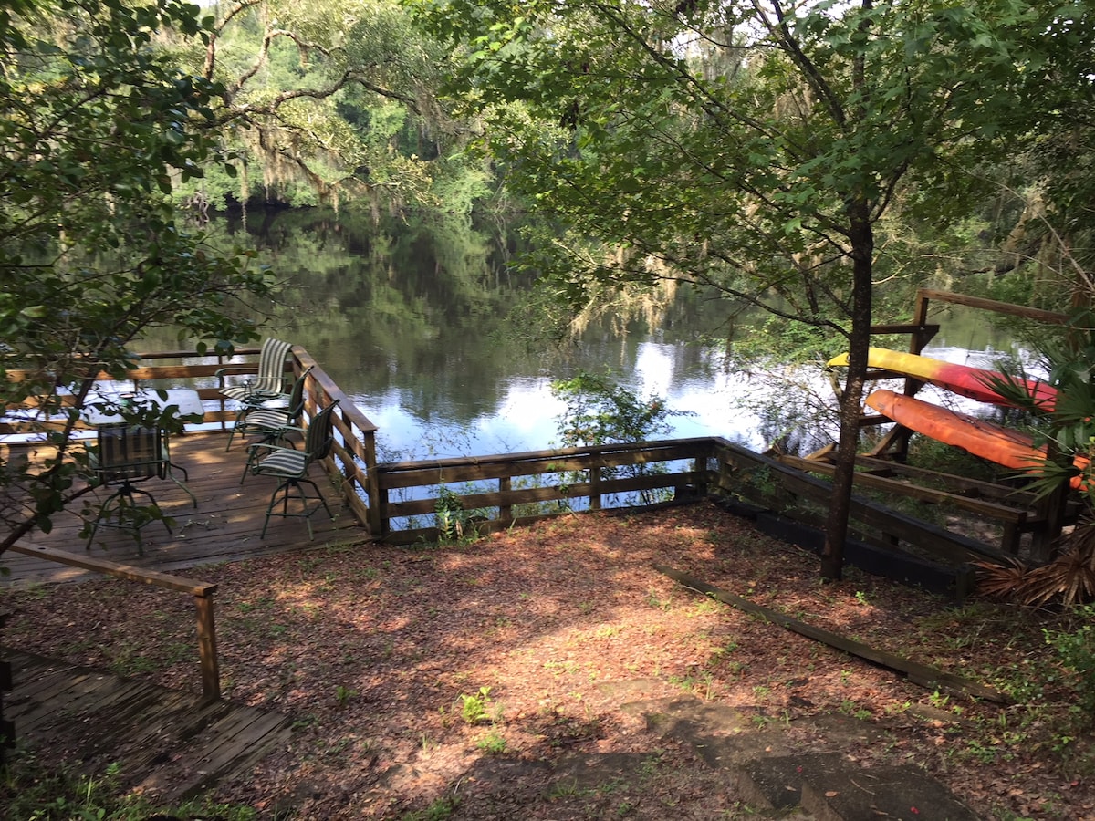 Suwannee River Paradise